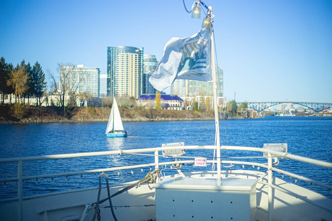 2-hour Brunch Cruise on Willamette River - Tilikum Crossing and the southern riverfront