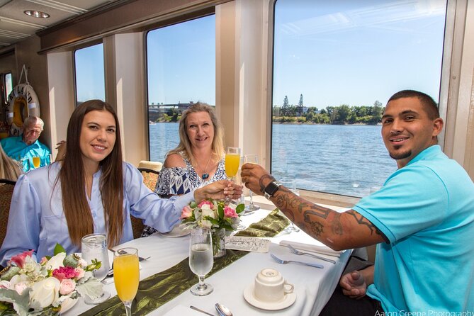 2-hour Brunch Cruise on Willamette River - Returning north beneath Morrison and Burnside