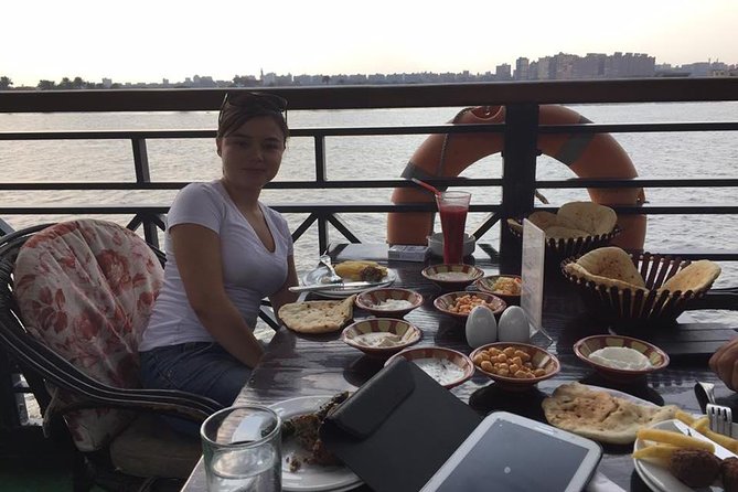 2 Hour Cairo Dinner Cruise on Nile river with live band - How good is the $7 price?