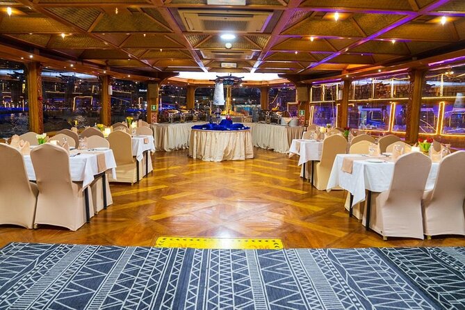 2-Hour Dubai Marina Dinner Cruise - The First View: Dubai Marina After Dark