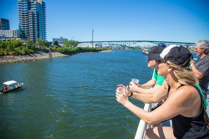 2-hour Lunch Cruise on Willamette River - Returning north: Morrison, Burnside, and Portland’s signature sign