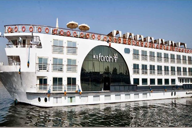 2-Hour Nile River Dinner Cruise From Cairo - Belly dancing, musicians, and the tanoura show