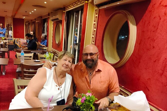 2-hours night dinner cruise show : Eat , Dance and Sing - A short night on the Nile