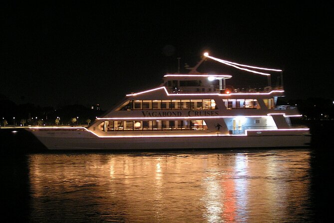 4-hour Vivid Latin Fiesta Dinner Cruise Shared Experience - What dinner is really like