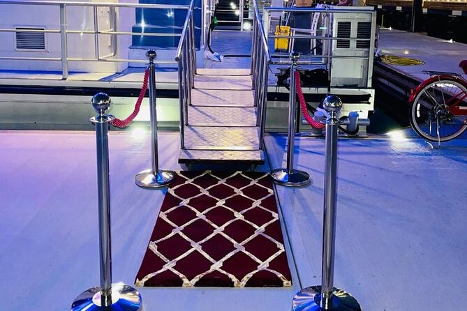 5 Star Luxury Catamaran Dinner Cruise in Dubai Marina - What the two-hour route includes