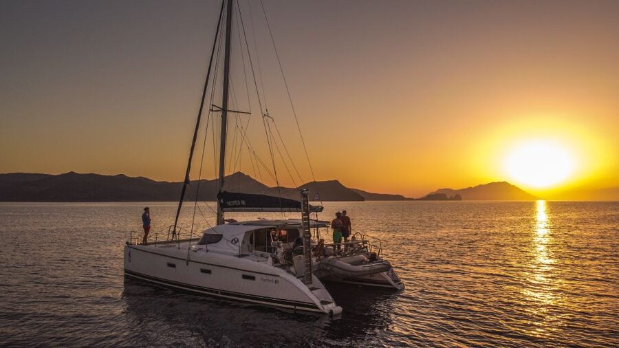 Adamas: Half-Day Sunset Cruise with Lunch - A six-hour route along Milos’ western coast