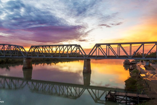Adelaide Hills Tour with River Murray Lunch Cruise - What lunch adds to the value