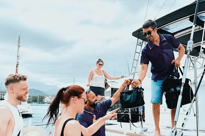 Agios Nikolaos: Private Catamaran Cruise with Meal & Drinks - Food, drinks, music, and family comfort