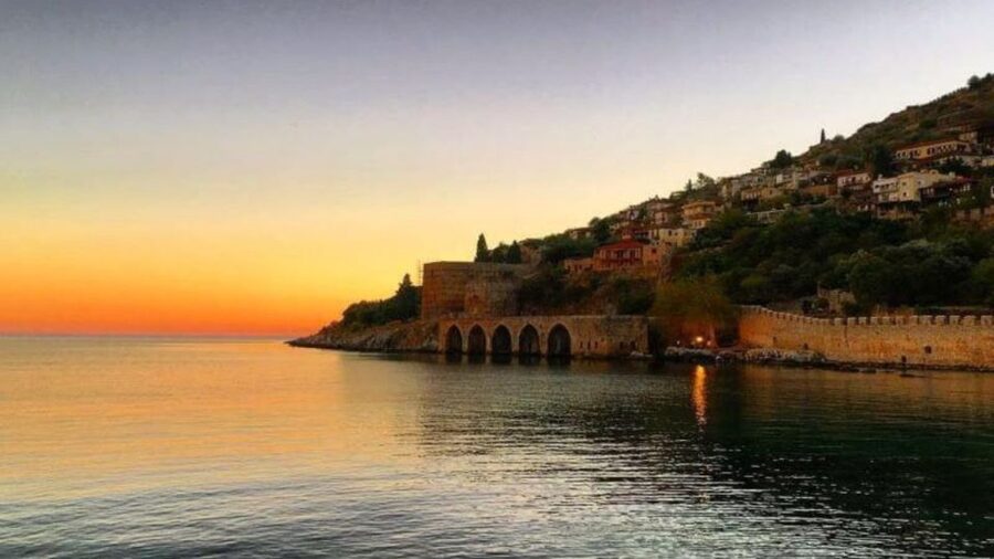 Alanya: Sunset Cruise with Dinner - Who will get the best value