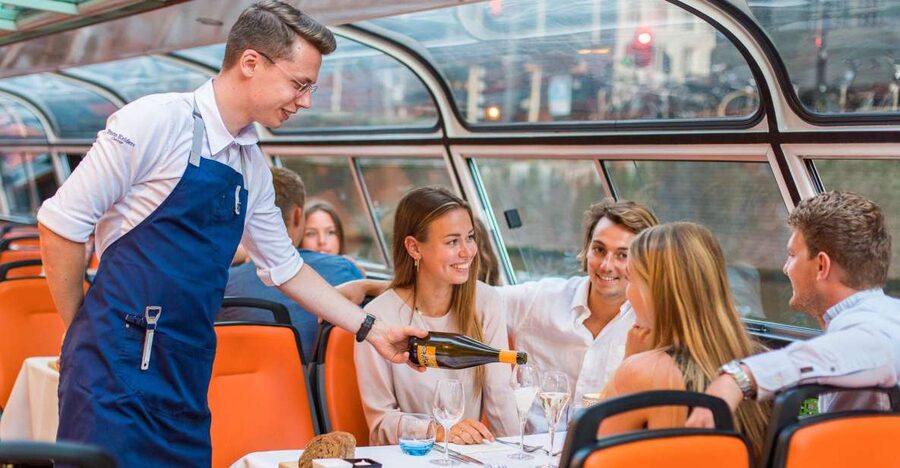 Amsterdam: Dinner Cruise with 4-Course Menu - The First Course: A Choice You Must Make Before Sailing