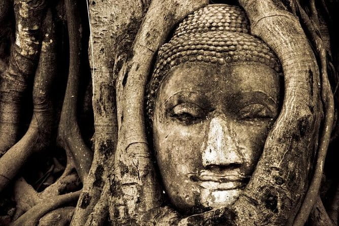 Ancient City & Temples of Ayutthaya ( UNESCO ) by River Cruise with Buffet Lunch - What the guide adds to the ruins