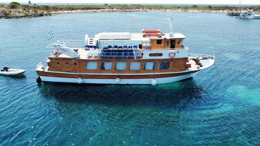 Argostoli: Full-Day Boat Cruise with Lunch - Key points to know before booking
