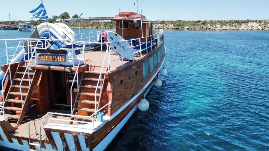 Argostoli: Full-Day Boat Cruise with Lunch - A full day from Argostoli on the wooden Artemis