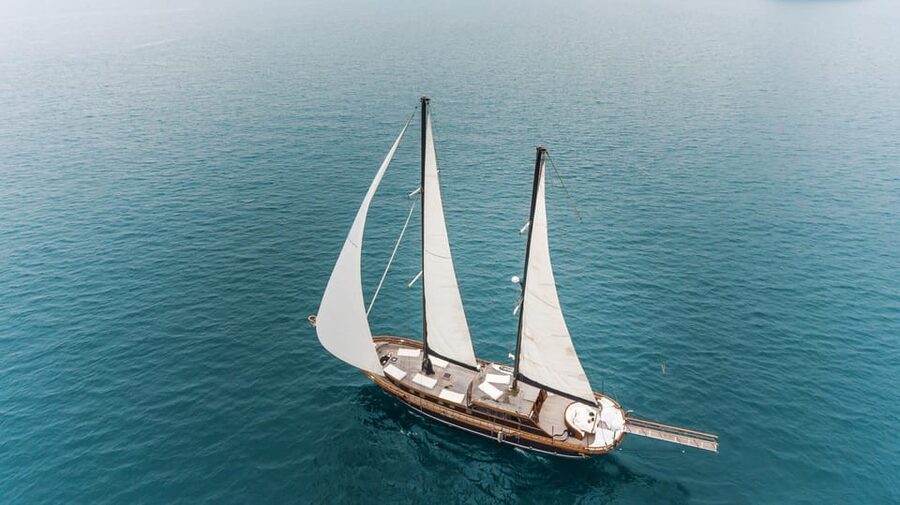 Athens: Agistri, Metopi & Aegina Cruise with Meals & Drinks - Coffee, pastries, and the first two hours at sea