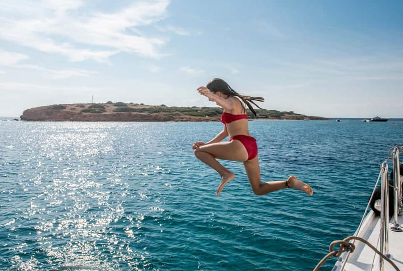 Athens: Half-Day Morning Catamaran Cruise with Meal & Drinks - Practical advice before you book