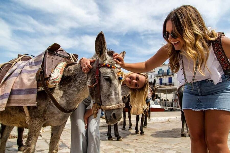Athens: Hydra, Poros & Aegina Day Cruise with Lunch - Lunch on the Saronic Gulf