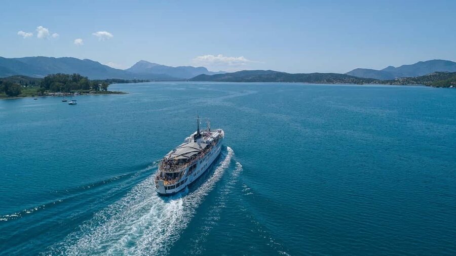 Athens: Hydra, Poros & Aegina Day Cruise with Lunch - Hydra, where the day feels most atmospheric