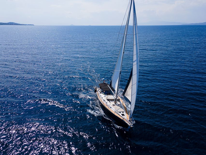 Athens Riviera: Private daily sailing cruise with lunch - Leaving Athens for a private day at sea