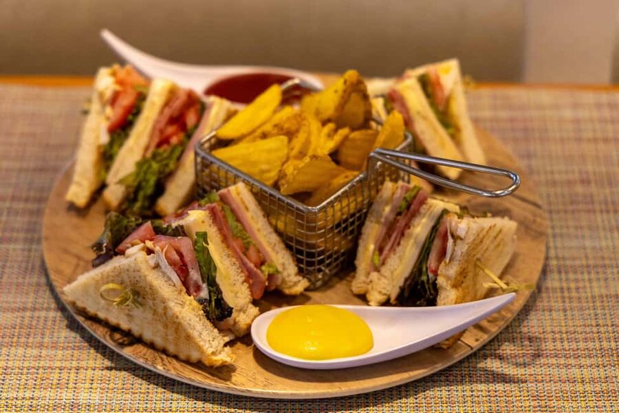 Athens: Swimming Cruise with Lunch, Wine & Live DJ on Board - Who will enjoy this cruise most?