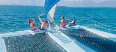 Bahamas: Swimming Pigs & Snorkeling Cruise with Lunch & Rum