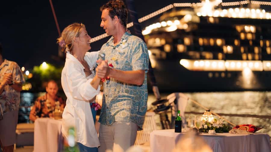 Bali/Benoa: 5-Course Romantic Evening Cruise With Live Music - Key points at a glance