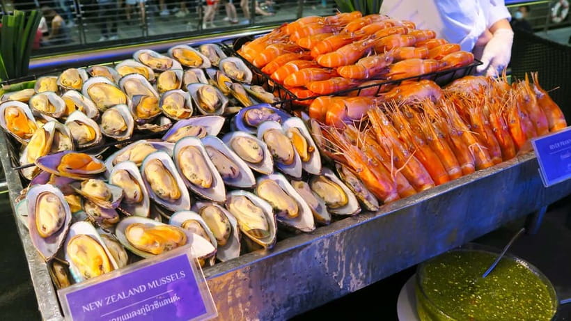 Bangkok: Chao Phraya Princess Dinner Cruise & Hotel Transfer - How the hotel transfer changes the evening