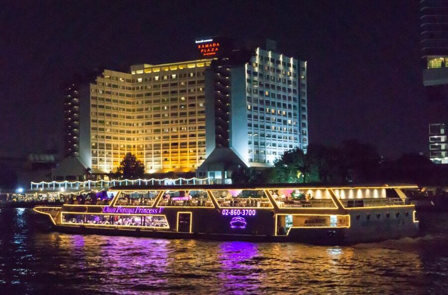 Bangkok: Chao Phraya Princess Dinner Cruise Ticket - The 5 pm sunset sailing: best for changing light