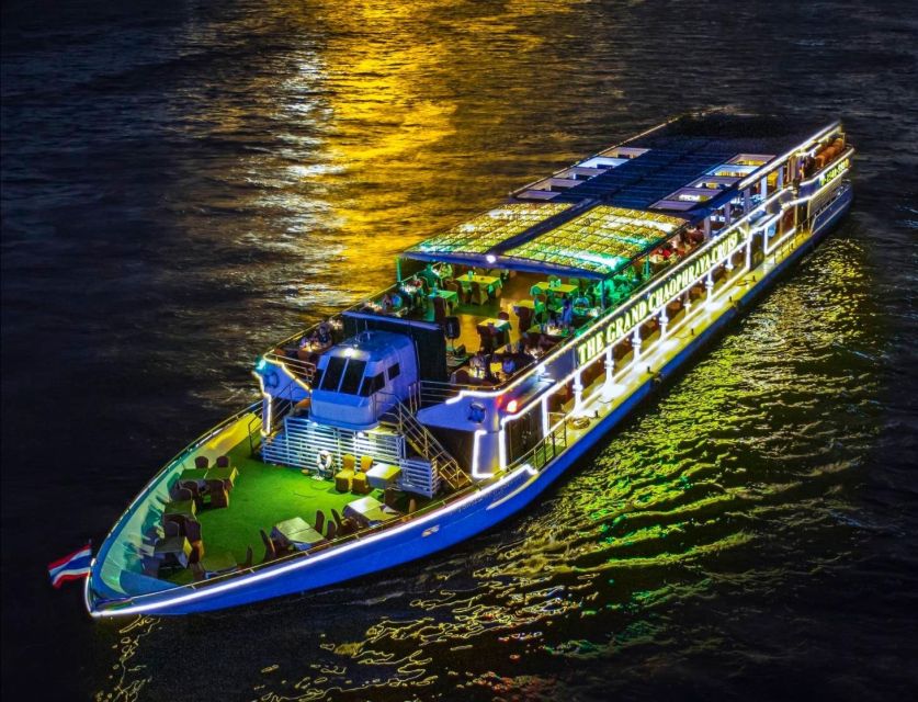 Bangkok: Grand Chao Phraya Dinner Cruise with Live Show - Boarding with Thai dance and refreshments