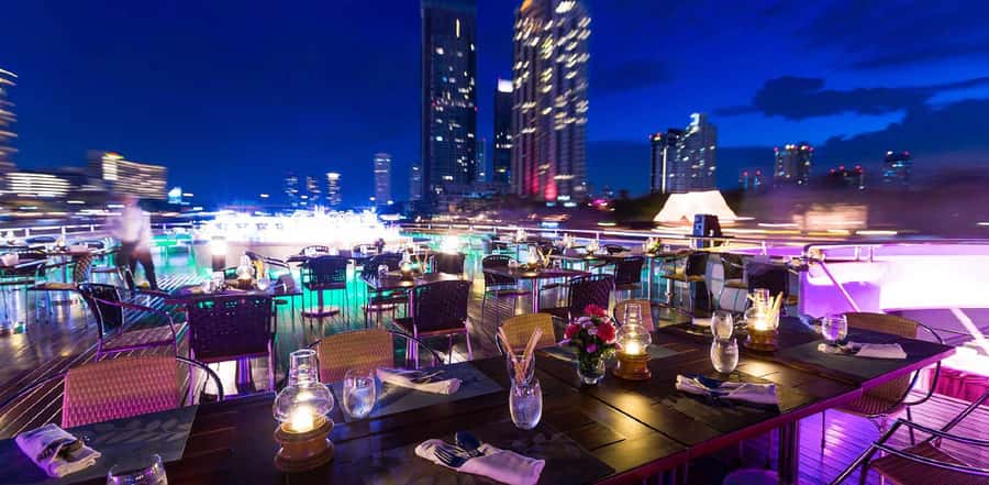 Bangkok: Grand Pearl Dinner Cruise with Hotel Transfer - Boarding: allow time for the pier problem
