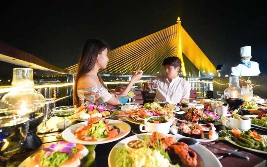 Bangkok: Luxury White Sunset or Dinner Cruise with Beer - Boarding at Asiatique or ICONSIAM