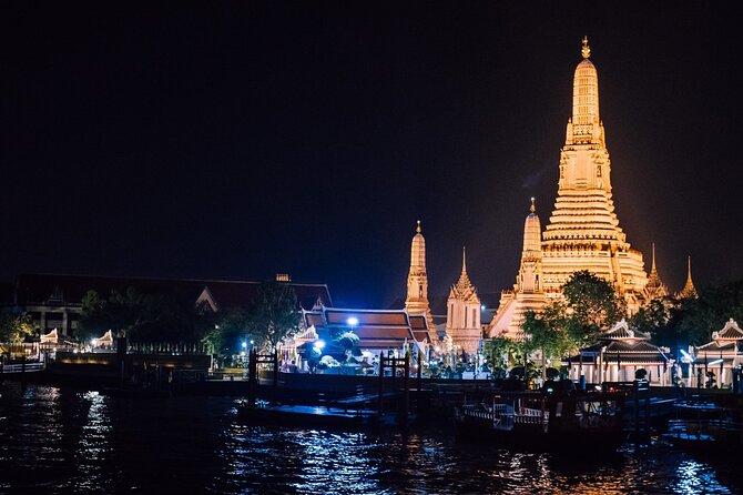 Bangkok Meridian Dinner Cruise from ICONSIAM - Music, Thai performances, and the onboard mood