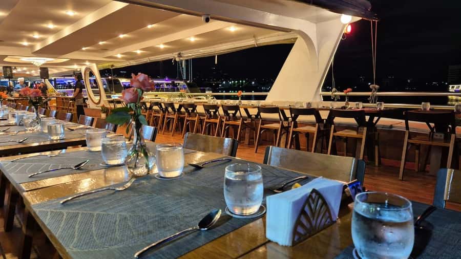 Bangkok: New Horizon Dinner Cruise with Buffet & Beer - What you actually eat at the buffet