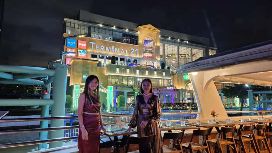 Bangkok: New Horizon Dinner Cruise with Buffet & Beer - Who should book this cruise?