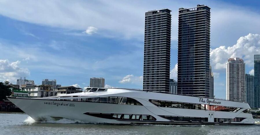 Bangkok: Opulence Luxury Chao Phraya Dinner Cruise - A grand Bangkok evening from Icon Siam