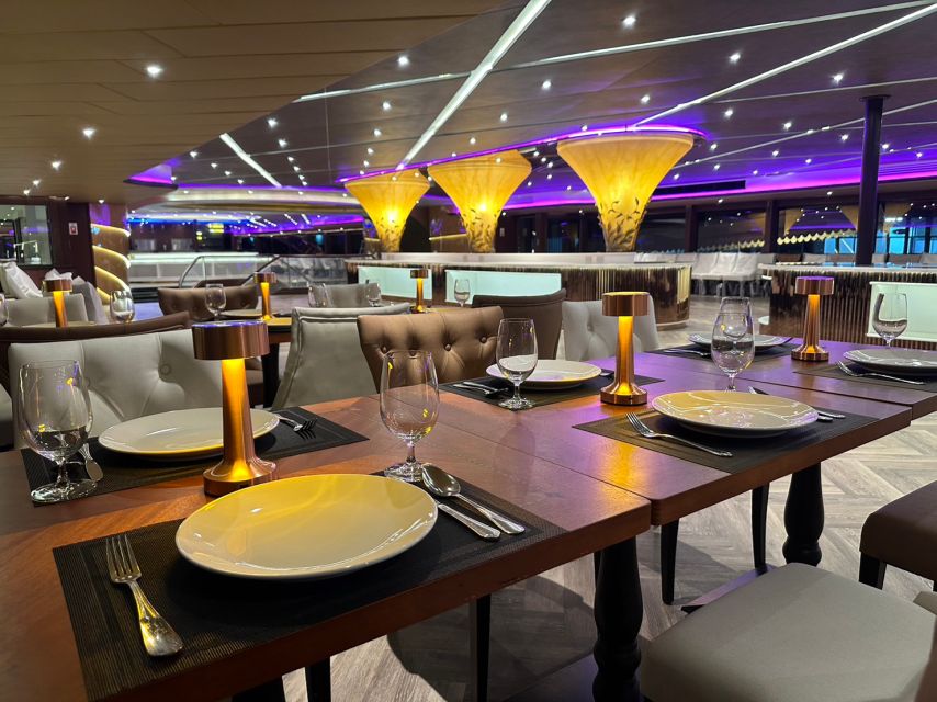 Bangkok: Opulence Luxury Chao Phraya Dinner Cruise - The river route and what you actually see