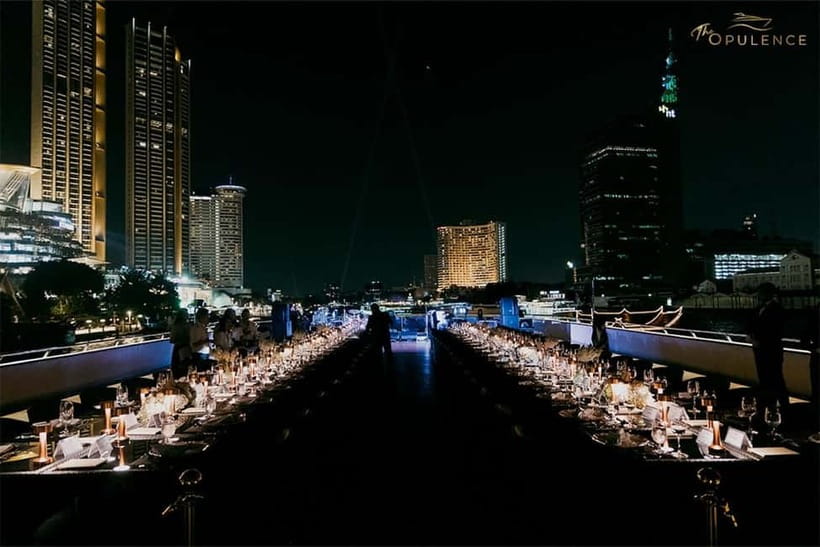 Bangkok: Opulence Luxury Dinner Cruise with Hotel Transfer - What to expect from the buffet dinner