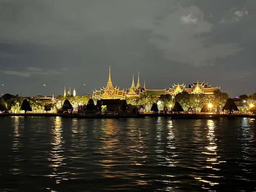 Bangkok: Opulence Luxury River Dinner Cruise - Live Music on Two Decks