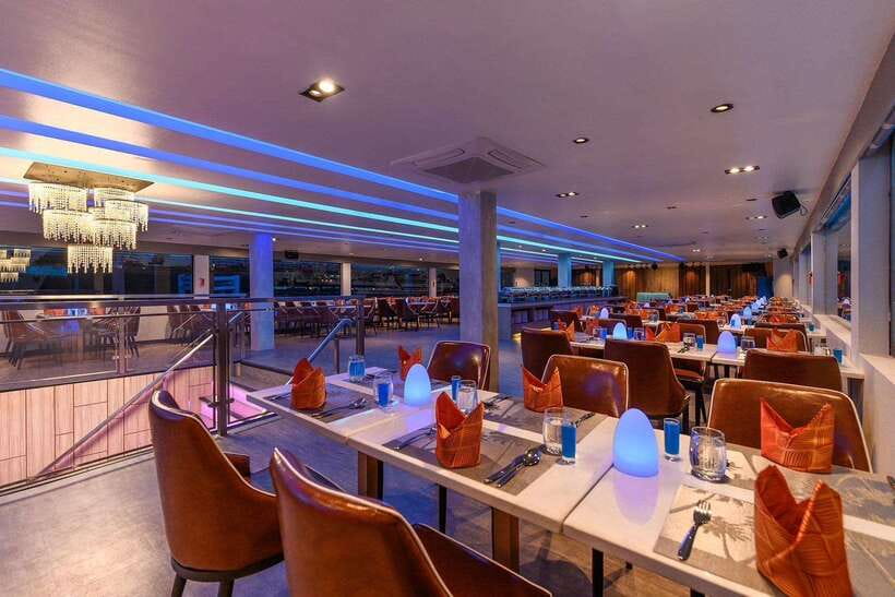 Bangkok: Royal Princess River Dinner Cruise with Live Music - The route from ICONSIAM to Wat Arun