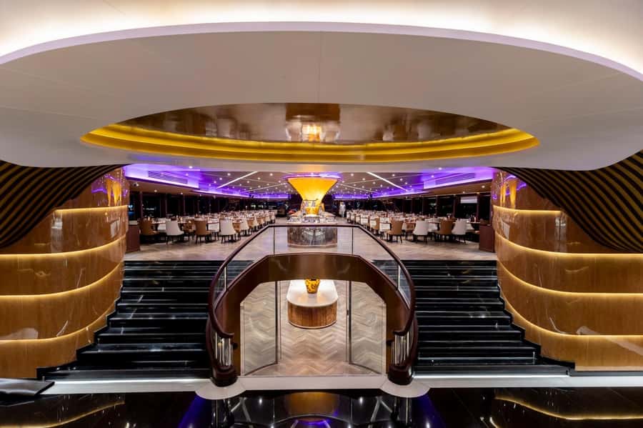 Bangkok: The Opulence Buffet Dinner Cruise with Live Band - Live music, Thai dance, and the evening mood