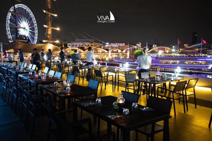 Bangkok: Viva Alangka Chao Phraya Dinner Cruise - Bangkok Noi and the working side of the river