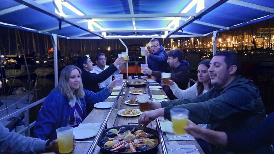 Barcelona: Private Evening Cruise with Dinner and Drinks - Who will enjoy this most?