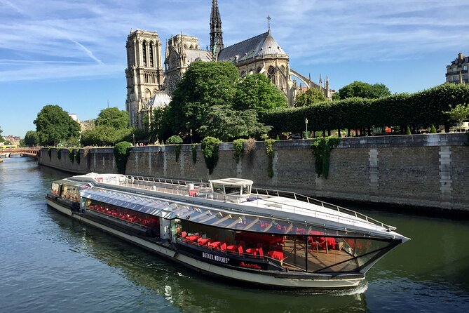 Bateaux Mouches Lunch Cruise on the Seine River in Paris - Musée d’Orsay, Les Invalides, and the Trocadéro
