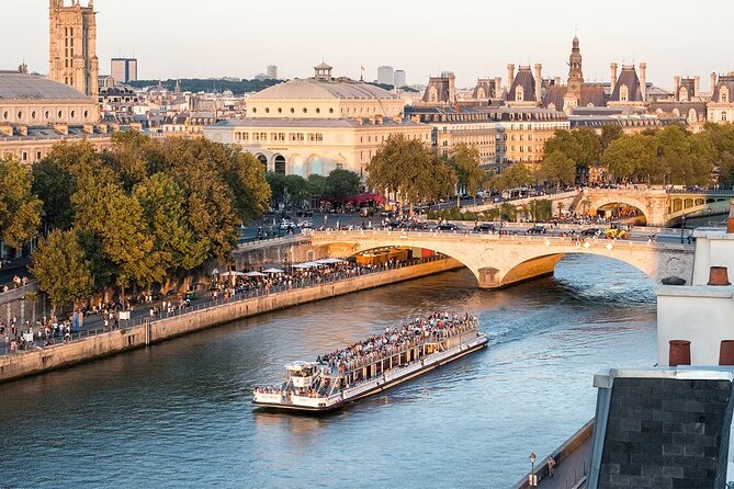 Bateaux Mouches Seine River 1 Hour Sightseeing Cruise - What You See Along the Route