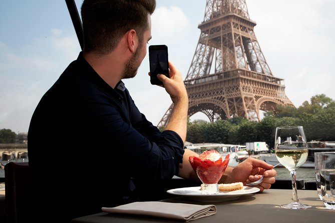 Bateaux Parisiens Seine River Gourmet Lunch & Sightseeing Cruise - Should you book it?