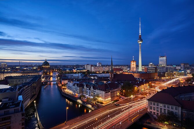 Berlin Capital 4-Course Sunset Dinner Cruise Including Drinks - Key points to know before booking