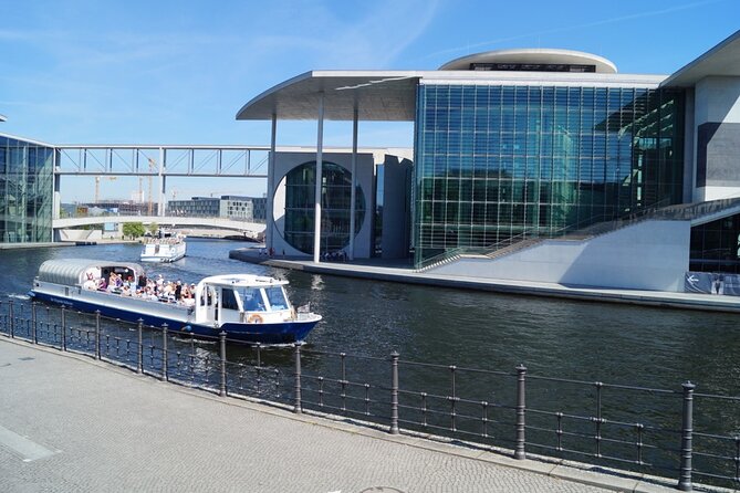 Berlin Capital 4-Course Sunset Dinner Cruise Including Drinks - How much value do you get for $150.73?