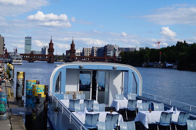 Berlin Capital 4-Course Sunset Dinner Cruise Including Drinks - Booking details worth handling carefully