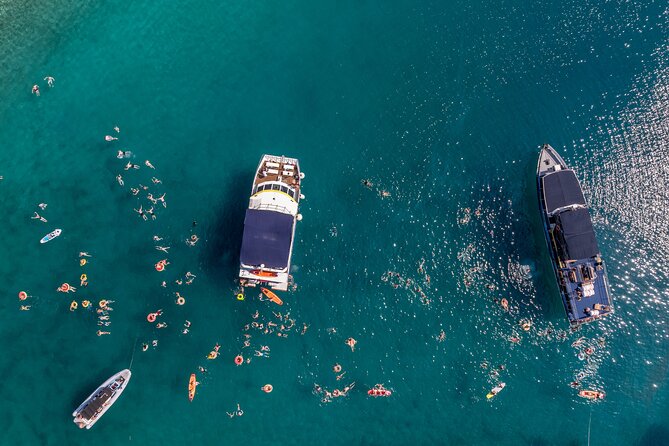 Blue Lagoon & 3 Islands Cruise with Lunch from Split - The Blue Lagoon is the visual high point