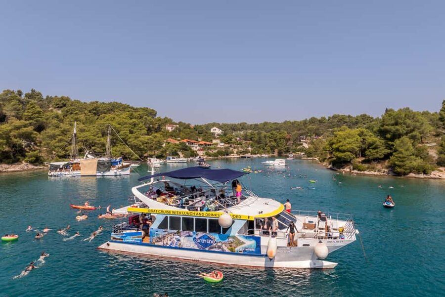 Blue Lagoon & Islands Day Cruise from Split with Lunch - Key points before you book