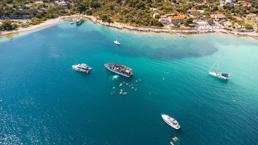 Blue Lagoon & Islands Day Cruise from Split with Lunch - Lunch onboard, with a practical choice of burgers